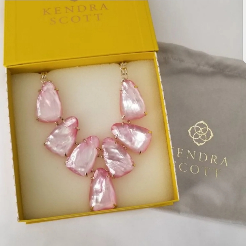 Kendra Scott Pink Blush Harlow